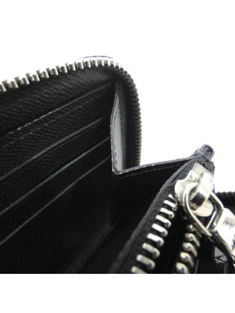 Louis Vuitton Taiga Zippy Wallet Horizontal - Picture 8 of 8
